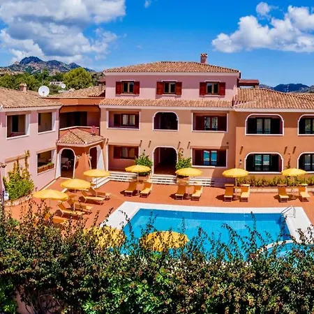 With Swimming-pool In Sos Alinos Apart-hotel