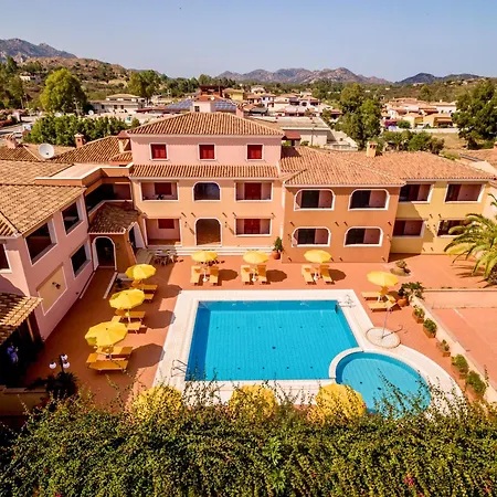 Aparthotel With Swimming-pool In Sos Alinos *