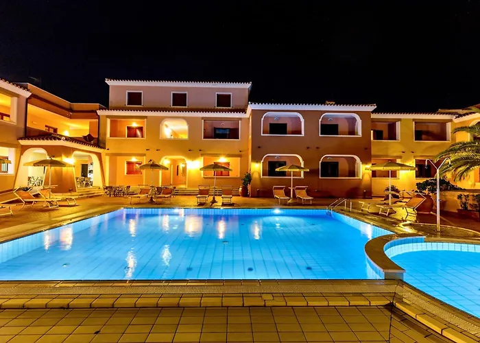 With Swimming-pool In Sos Alinos Apartmanhotel Orosei