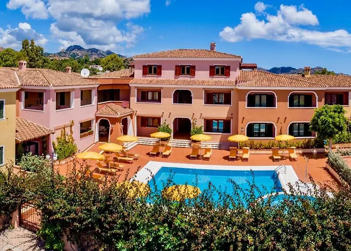With Swimming-pool In Sos Alinos Apartmanhotel